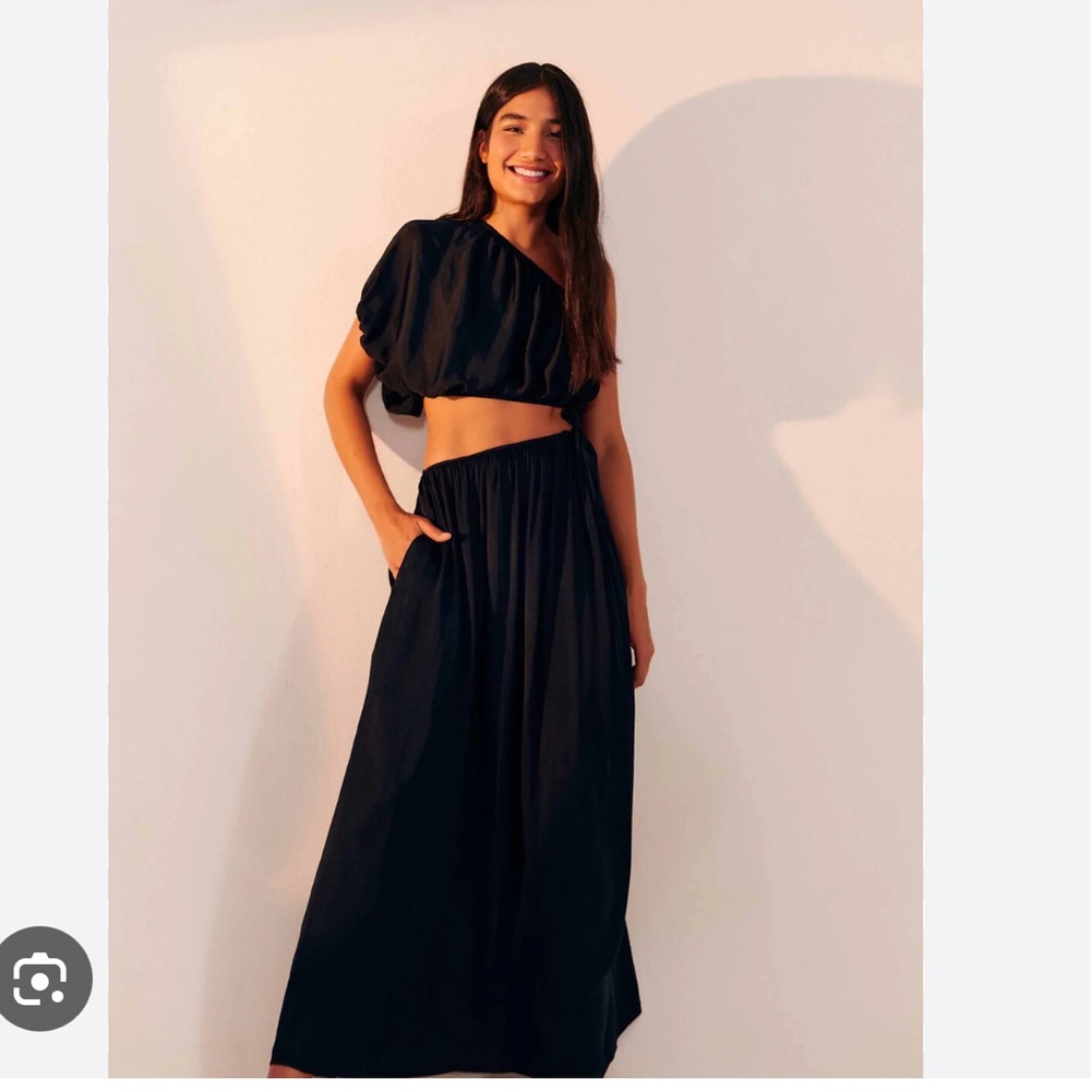 NWT FARM Rio Black One-Shoulder Cutout Maxi Dress. Size XS